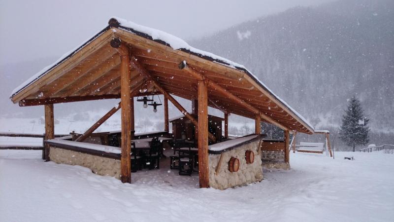 Taverna Pietrei Craiului Zărneşti المظهر الخارجي الصورة